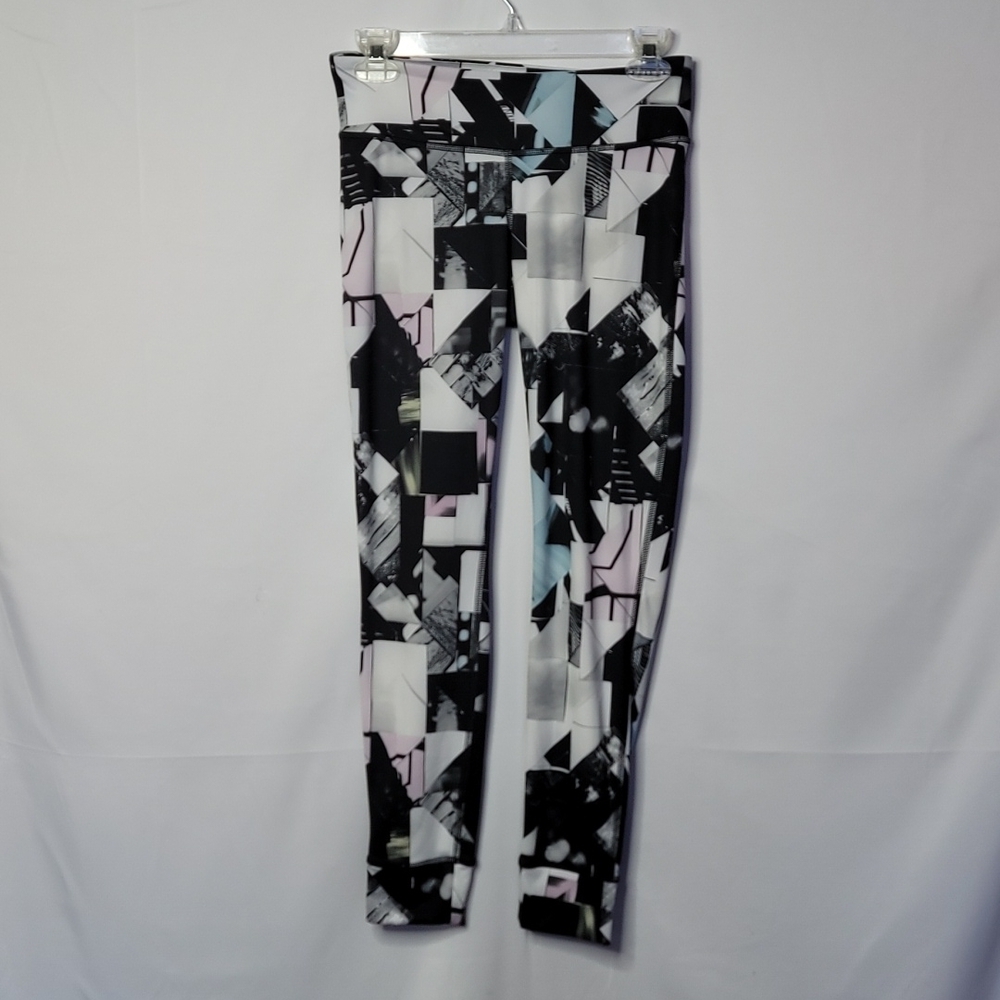 Reebok speedwick black white geometric pull on workout leggings sz Small